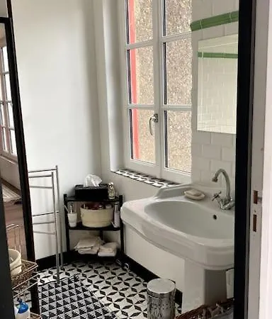 Prázdninový dům Maison De Charme Bord De Loire -15mn Des Plages