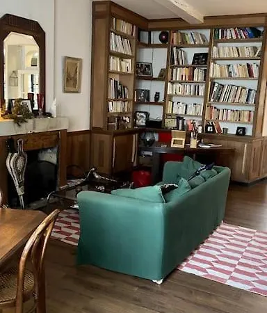 Prázdninový dům Maison De Charme Bord De Loire -15mn Des Plages